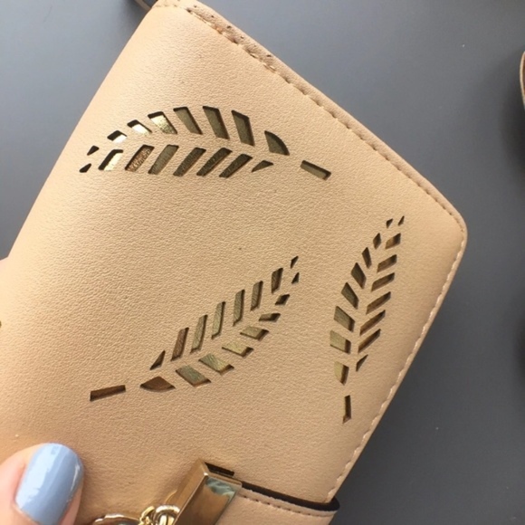 "Love Don't Pay the Bills, Hunty" - Picture 6 of 7